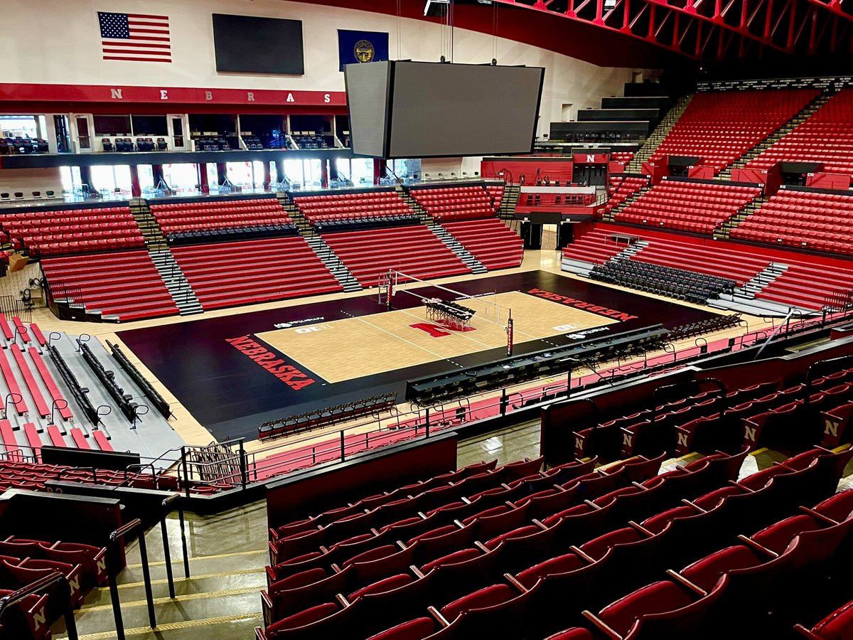 We are ready for the weekend.  Changing things up a little with the black floor.