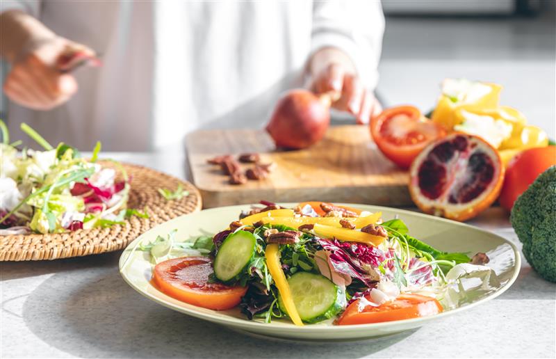 MEDIET4ALL's tweet photo. 🌿 Nutritional and environmental benefits of the #Mediterranean Diet! 🌿

Discover how this approach aligns health, social, and environmental goals!

Read the article: https://t.co/n7Ii7yDhU6

@PrimaProgram @bionutest @UV_EG #MEDIET4ALL #PRIMAProgram https://t.co/HDK4p0Rudo