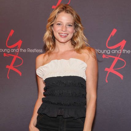 summernkyle's tweet photo. Allison Lanier at #YR’s 13,000th episode celebration 🤍 https://t.co/p0By4GUhML