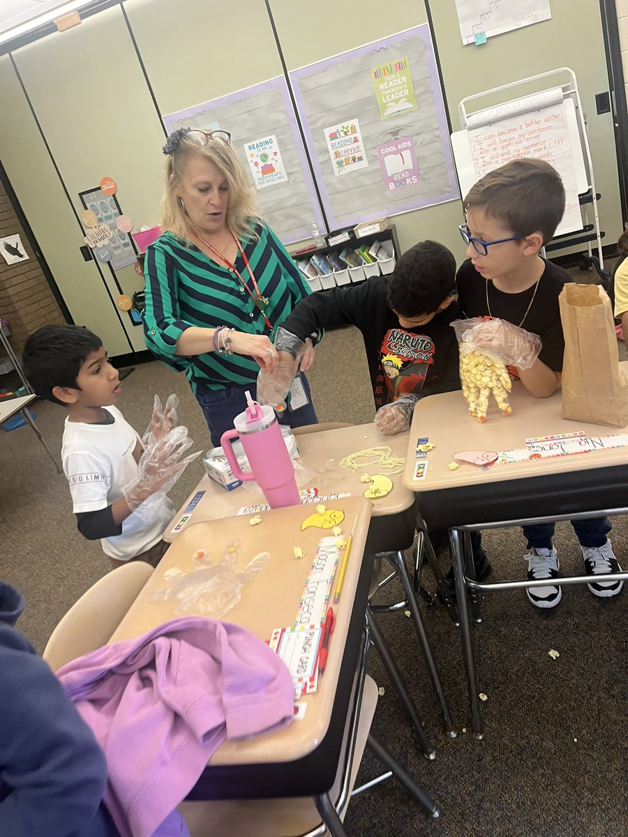 Ms. Laricy tweet media