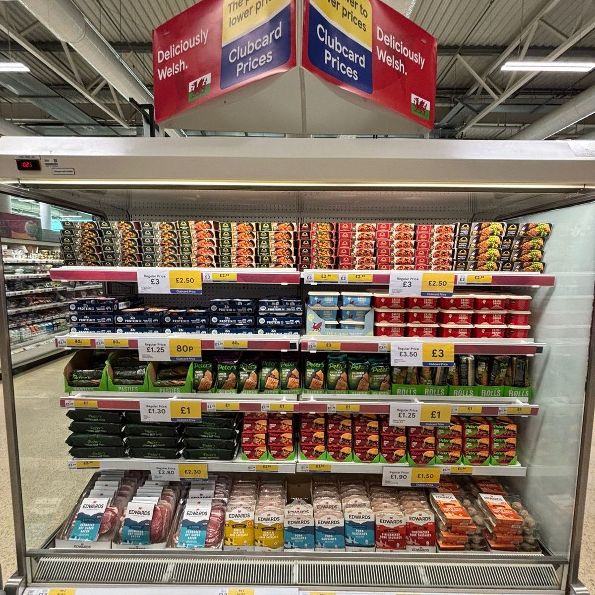 TheWelshButcher's tweet photo. We're proud to be part of the @Tesco Deliciously Welsh promotion, in all large stores across Wales.

Make sure you head over to Tesco to stock up on our award-winning products, just in time for the weekend!

#foodthatmakesyourheartsing #bwydsyngwneudichcalonganu https://t.co/ImDPXR8dV2