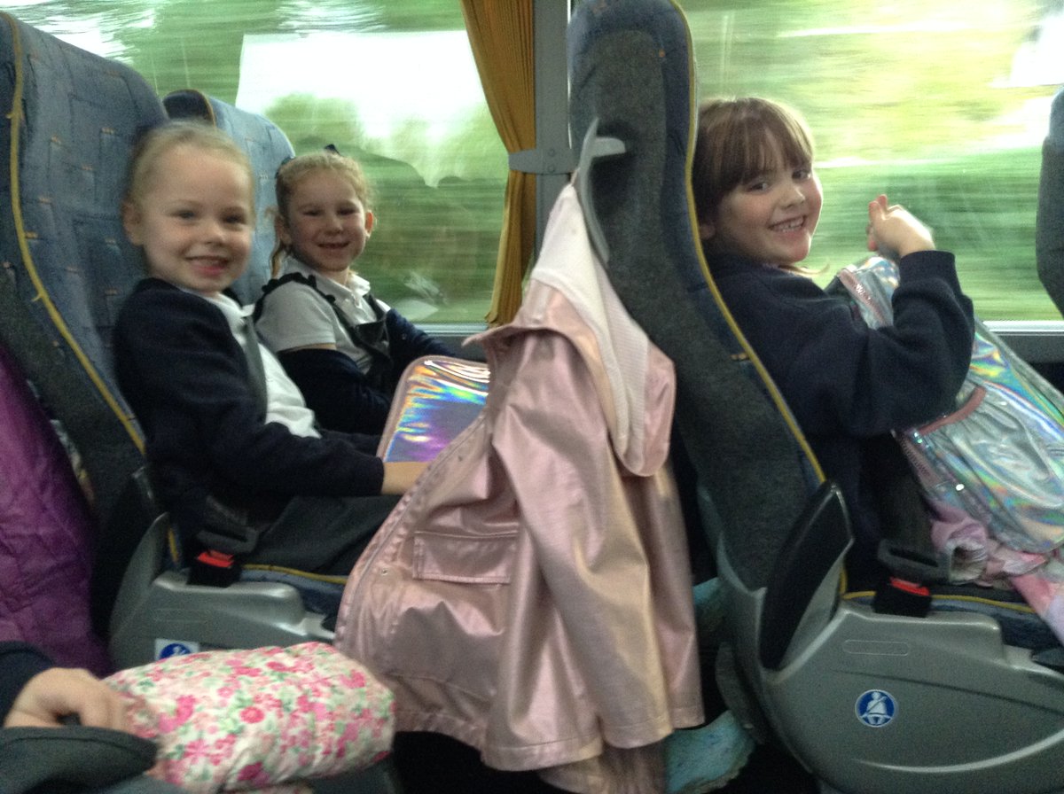 BPSHull's tweet photo. Year 2 had a great day yesterday exploring the village of Welton. We compared the different features of a village and a town and had lots of fun. #BPSGeography https://t.co/6mfOYSCiIJ