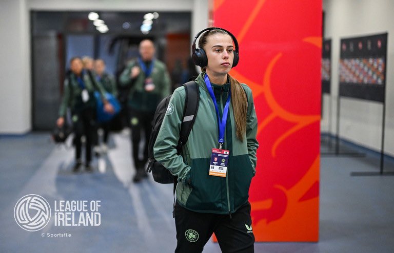 CorkCityFCWomen's tweet photo. Eva Mangan has been included in the @IrelandFootball matchday squad of 23.

She’s been given the number 3️⃣ shirt 💚

#CCFC84 || #WLOI https://t.co/byN3zKGsQD