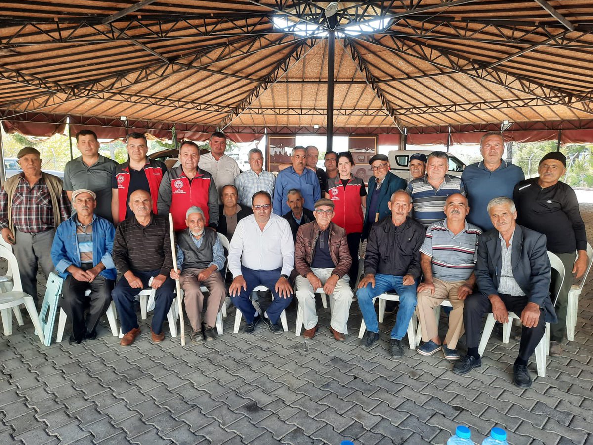 muglatarim's tweet photo. 📍Kavaklıdere
📍Marmaris 
📍Dalaman 
📍Menteşe 
📍Köyceğiz İlçelerimizde
üreticilerimizle bir araya gelerek tarımsal üretim planlaması ve Bakanlığımızın yeni destekleme modeli hakkında bilgilendirme yapıp görüşlerimizi paylaştık. 

Üretmek sizden destek bizden.

#TarımSahada https://t.co/cKjlRbY9h9