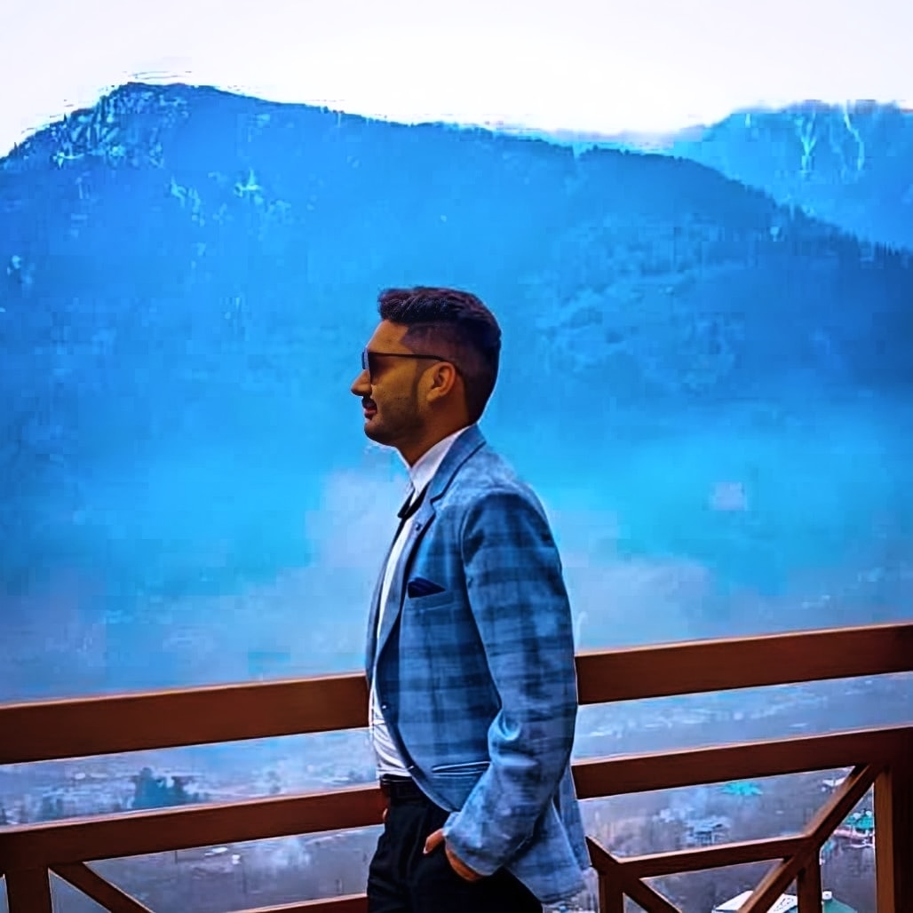 जो भी मिले खिलाड़ी ही निकले 🥺
कोई दिल से खेल गया तो कोई जिंदगी से…!
इतनी आसानी से ना हारूंगा ये जिंदगी
अभी तो मैंने खेलना शुरू किया
अभी असली खेल बाकी है…!
#INDvsNZ
#Jin 
#shayri 
#shivamofficial