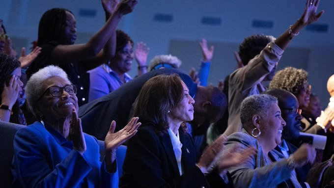RollingStone's tweet photo. The Christians Preaching the Case for Kamala: ‘Trump Undermines the Work of Jesus’

Christians are traveling the country on a mission — spreading faith, hope, and love, and attempting to move evangelicals from Trump to Harris. 

Story: https://t.co/aPcSM3CgQz