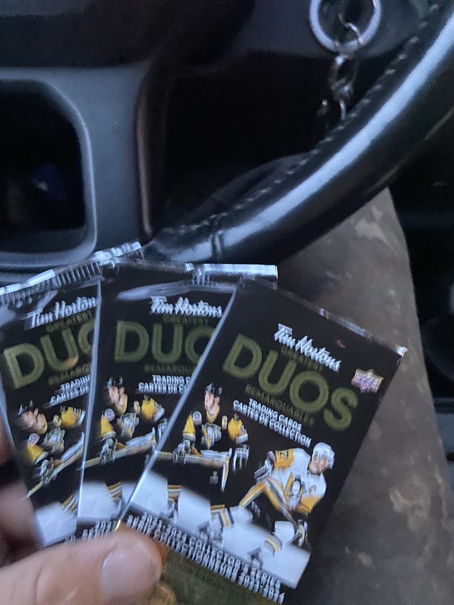 baartda89's tweet photo. @TimHortons just went through the drive thru and got some hockey cards and they gave me last years cards. What’s up with that??? 😡🤬😡🤬 https://t.co/EGUbEojXQU