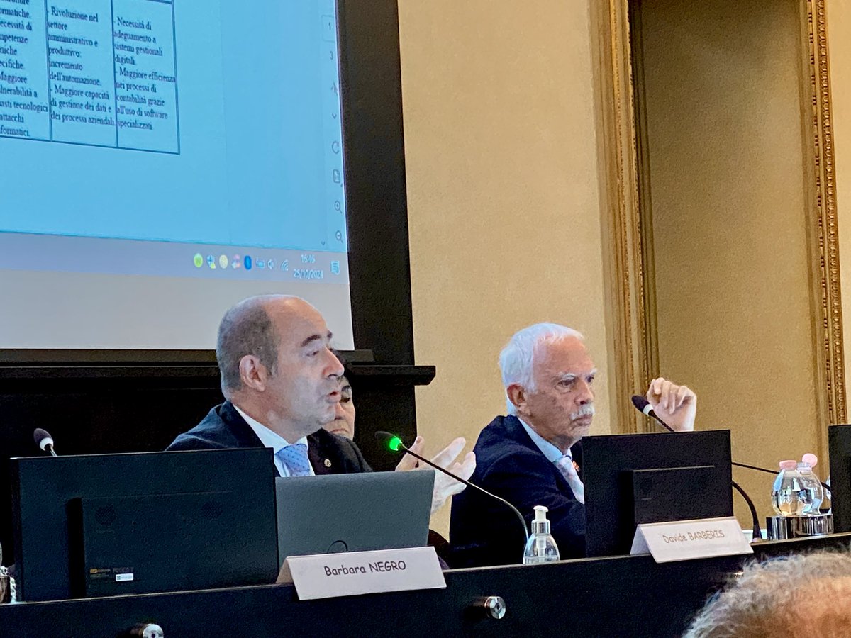 EL C0L•L3G1 tweet media