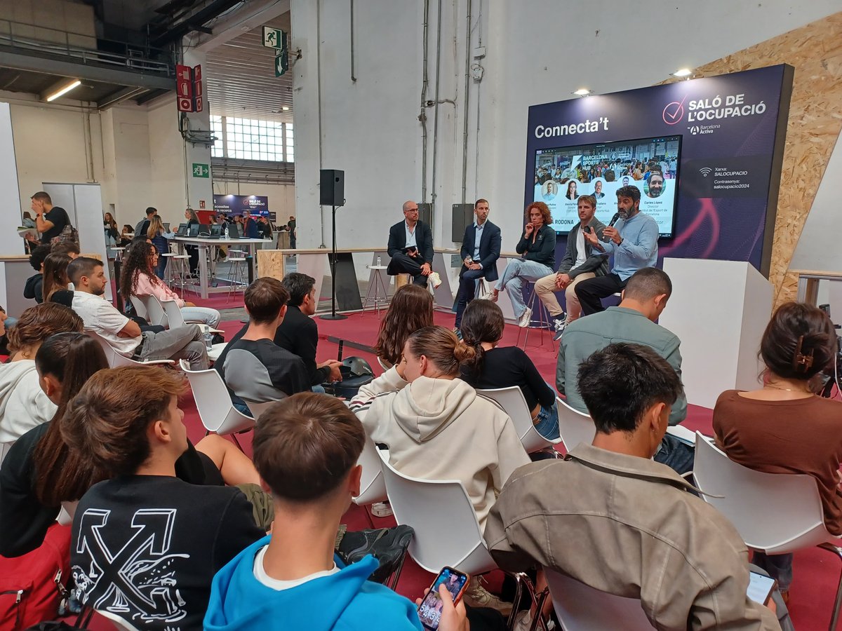 PerfilTancat1's tweet photo. 🎯 Yesterday's Round Table at @salocupacio was inspiring! The sports sector is undergoing a transformation, and innovation, technology, and ongoing training are key to unlocking new professional avenues.

Thanks to our experts:

🗣️ @joshua_munozv, PhD and lecturer at @inefc
🗣️ @ALEXIAPEREZ75, Manager at @coplefc
🗣️ @AZusammen, CEO of @impulsyn
🗣️ Carles López, Director of @institut_esport
🗣️ @XaviTrallero, Director of @bcnsportshub (moderator)

Attendees had the chance to learn how digital competencies and collaboration between entities are redefining sports professions.

💪 We continue to work to strengthen this sector full of possibilities!