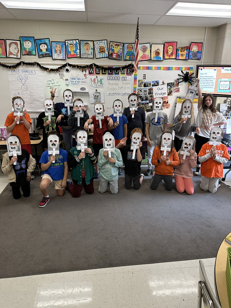 AmandaMuenchen's tweet photo. Science day in 3rd grade! Mystery Science-learning about why our skull is important @MadduxMustangs @FHSchools https://t.co/dAOuibF8fG