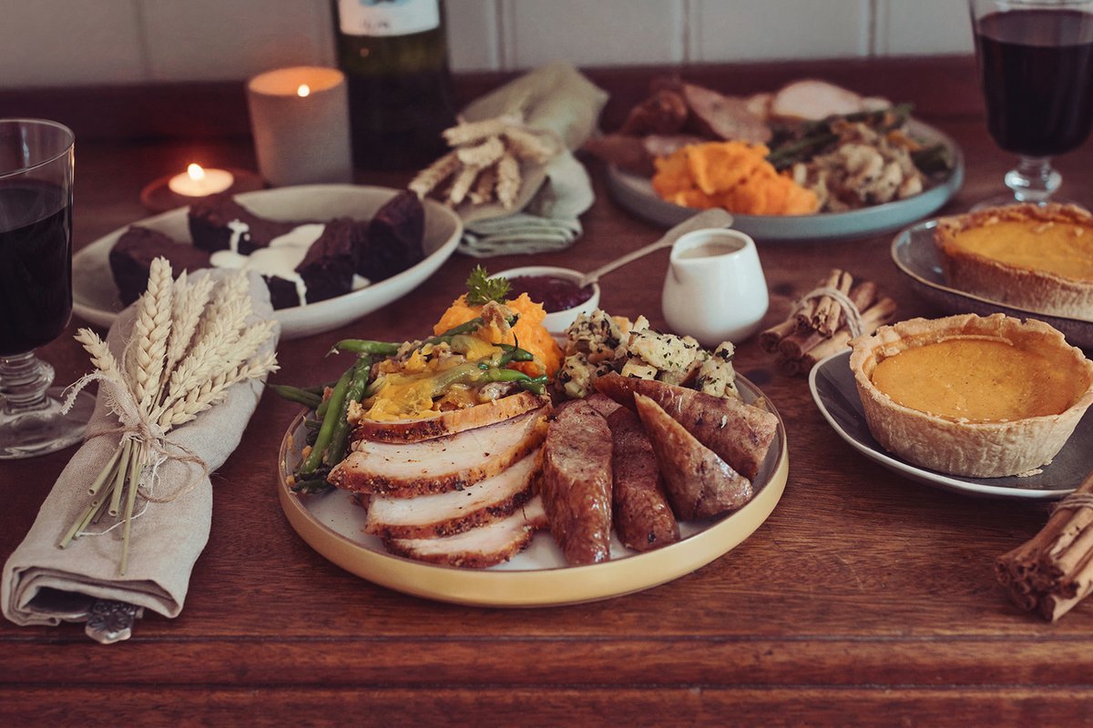 PappysTexasBBQ's tweet image. 🚨Hurry y'all! There's only 1 week left to pre-order your Thanksgiving meal kits and turkeys. 🏃🏃‍♀️🏃‍♂️

Pre-order yours now before 1st November ⬇️⬇️⬇️
pappystexasbarbeque.co.uk/product/thanks… 

#Thanksgiving #ThanksgivingFood #UKThanksgiving