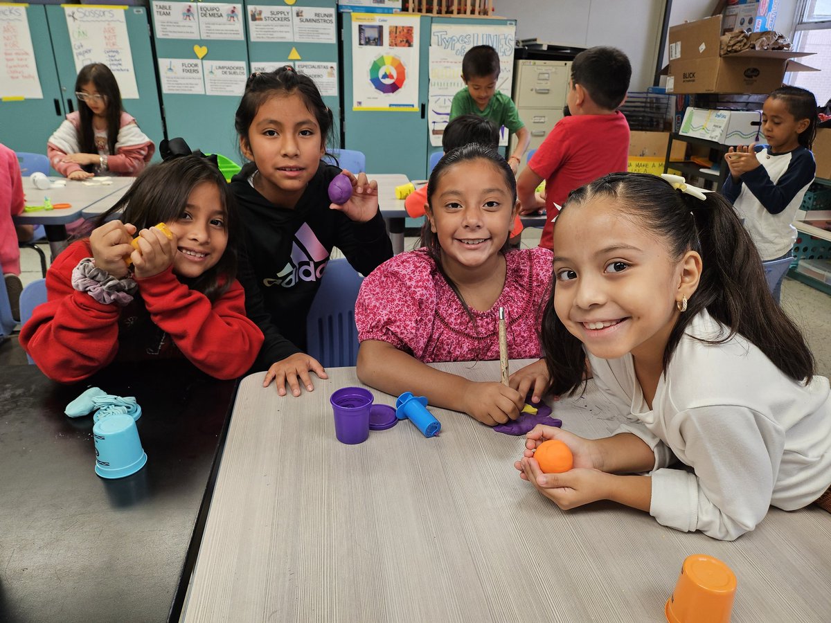 It's PLAY-DOH PARTY TIME!!! <a href="/mrs_perez4s/">Maria Perez</a>'s class is the 1st class to earn their fun art party as part of our art behavior plan! #GoingForGold