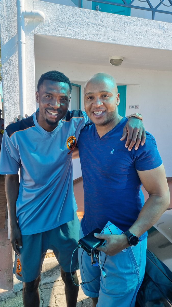 Sifiso_Gumede's tweet photo. Touchdown in Polokwane! Ready for the clash of giants:  SuperSport United vs. Kaizer Chiefs  ⚽ #MatchWeekend #Polokwane #Amakhosi4Life https://t.co/vRLUsUUSmU
