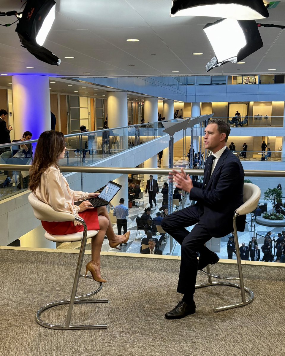 Hervormingen en gezonde overheidsfinanciën staan voor mij centraal bij het <a href="/IMFNews/">IMF</a> en de Wereldbank. Hoge schuld, lage groei en een wereld die uiteenvalt in verschillende handelsblokken zijn reeële risico’s. Hierover sprak ik deze week met mijn collega’s in Washington.