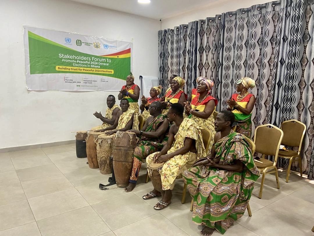 PeaceCouncilGH's tweet photo. Yesterday in Cape Coast, @PeaceCouncilGH gathered key stakeholders for the Peaceful 2024 Elections Forum. Promoting dialogue &amp; collaboration for a peaceful election season is essential to protecting democracy in Ghana. Together, we can #BuildPeace #GhanaDecides2024. 🇬🇭 https://t.co/lOKm8dD303