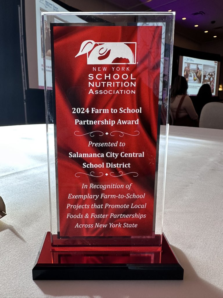 SCCSDWarriors's tweet image. Today at the New York School Nutrition Association our district was recognized for Exemplary Farm-to-School
Projects that Promote Local Foods &amp;amp; Foster Partnerships
Across New York State

Congratulations 🎈🎉🎊