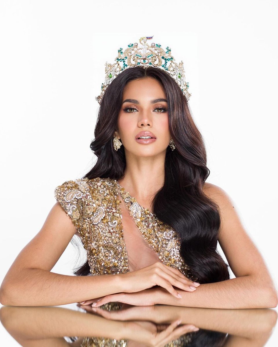 PhilippineStar's tweet photo. YOU MADE US PROUD, QUEEN 👑

Philippines’ bet CJ Opiaza was awarded first runner-up at the coronation night of Miss Grand International 2024 in Bangkok, Thailand on Friday. https://t.co/1pNGQLxGfX