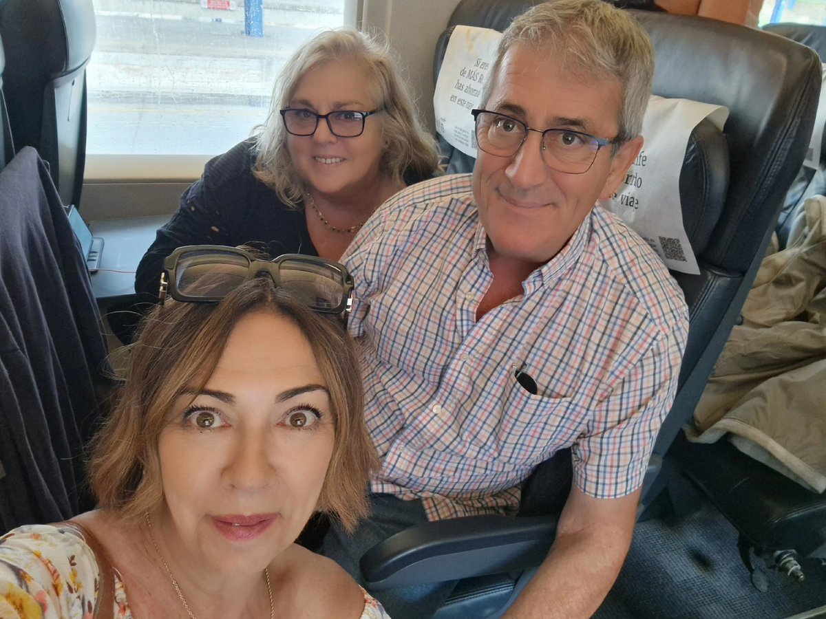 ReinaSonia's tweet photo. Camino de Ciudad Real, nos vemos en breve!
#CambiemosElFuturo
#CompromisariosCS https://t.co/KY8IhHq0tG