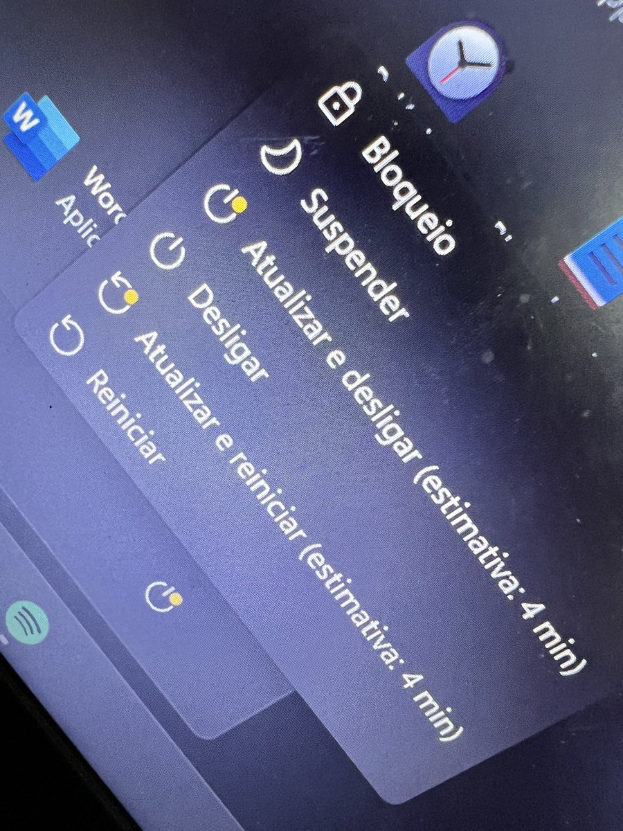 nathanrbcs's tweet image. Porra é essa Bill Gates? Todo dia man?