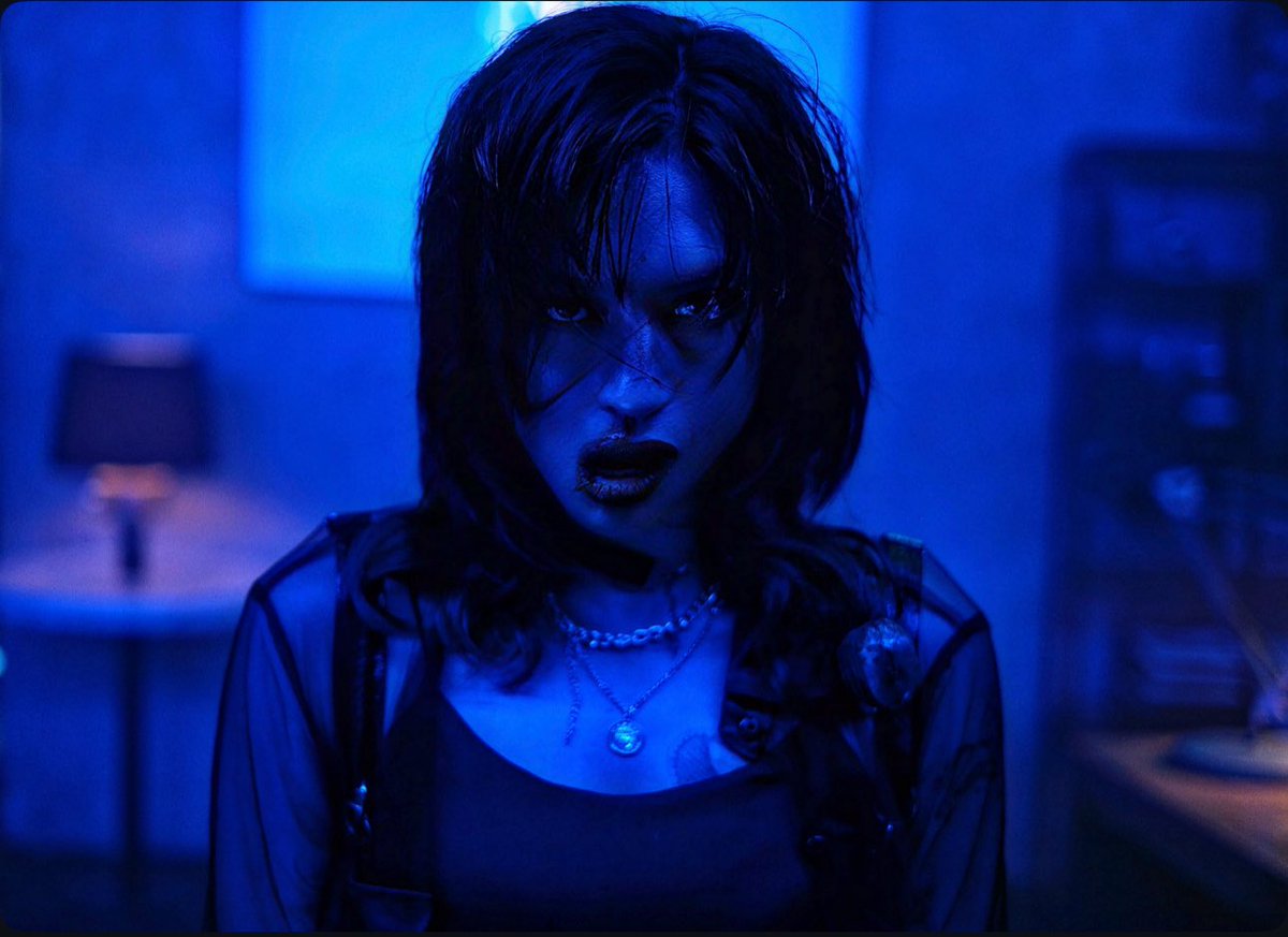 Timobros's tweet image. No ,  in the initial draft there was no Soriah the Twin sister , its just Haga , but my obsession for this image of Eva Mendez in We Own The Night led to her creation.