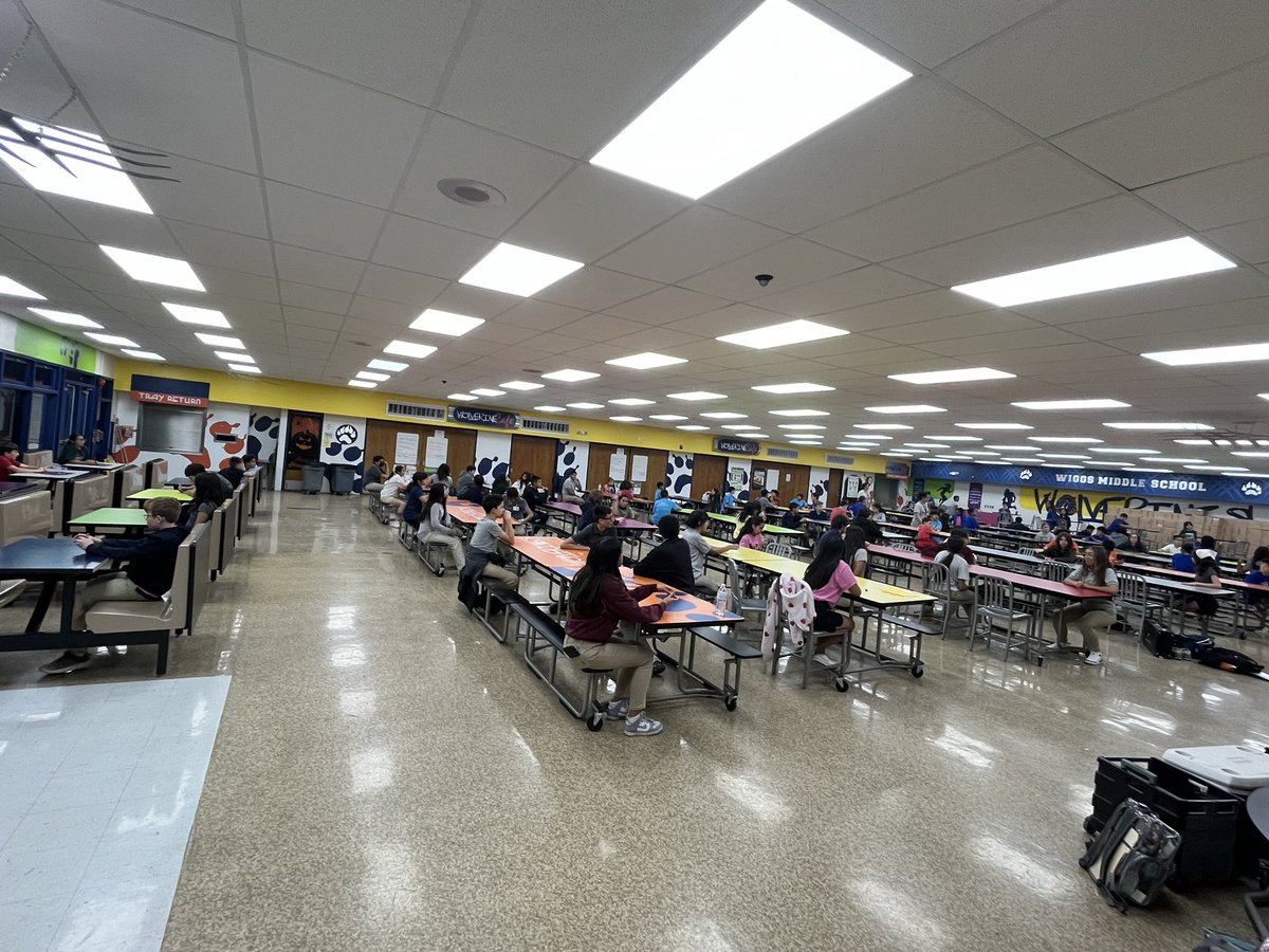 fanchen2007's tweet photo. Dozens of math coaches, volunteers and hundreds of middle school students attended the local middle school math meet last night. I love spending my time with these wonderful math community. 6 of my current college students volunteered in the event. https://t.co/QbjVovCJ3t