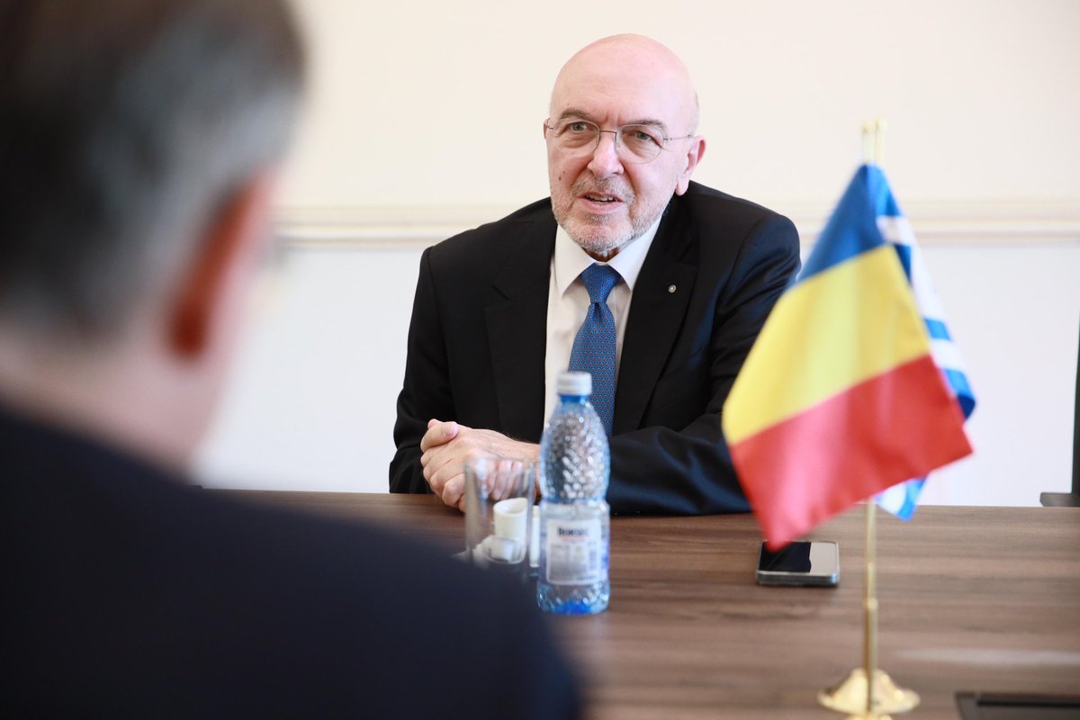 LucaNiculescu's tweet photo. Very pleased to receive the 🇬🇷 delegation headed by Deputy Minister @CFragoyiannis. We discussed 🇷🇴RO’s progress with @OECD accession & explored ways to strengthen our cooperation. Grateful for 🇬🇷EL’s strong support for 🇷🇴RO’s strategic obiective of joining @OECD. @GreeceRomania @gpagoulatos