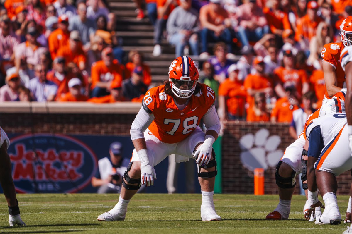 Continue supporting <a href="/110Society/">110 Society</a> and Clemson student-athletes! 🐅