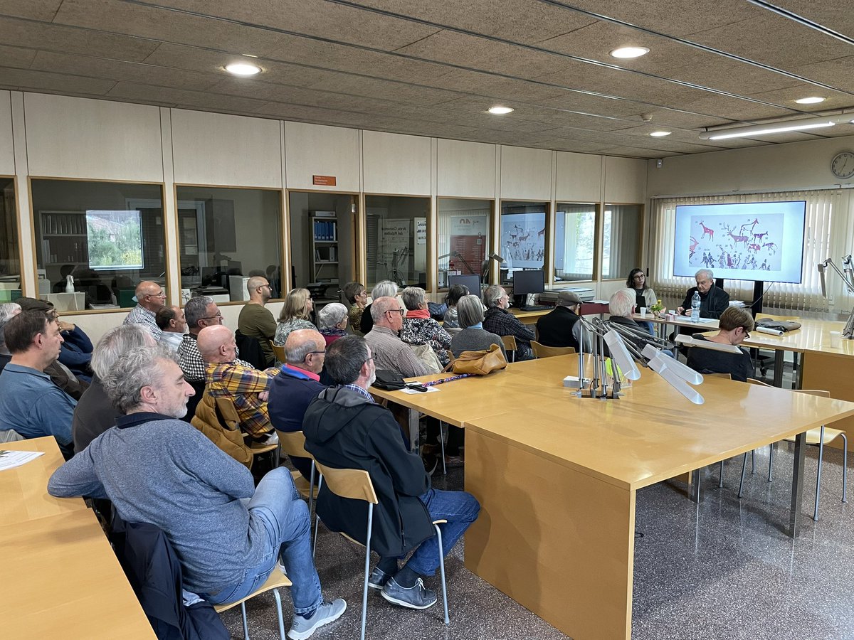🗣️📸 Avui a #Ripoll, en el marc del cicle “Persones Grans, Grans Mestres”, impulsat pel Consorci de Benestar Social, xerrada sobre la importància dels arxius fotogràfics, a càrrec de Pere Jordi⁣ Piella, a l’Arxiu Comarcal del Ripollès.