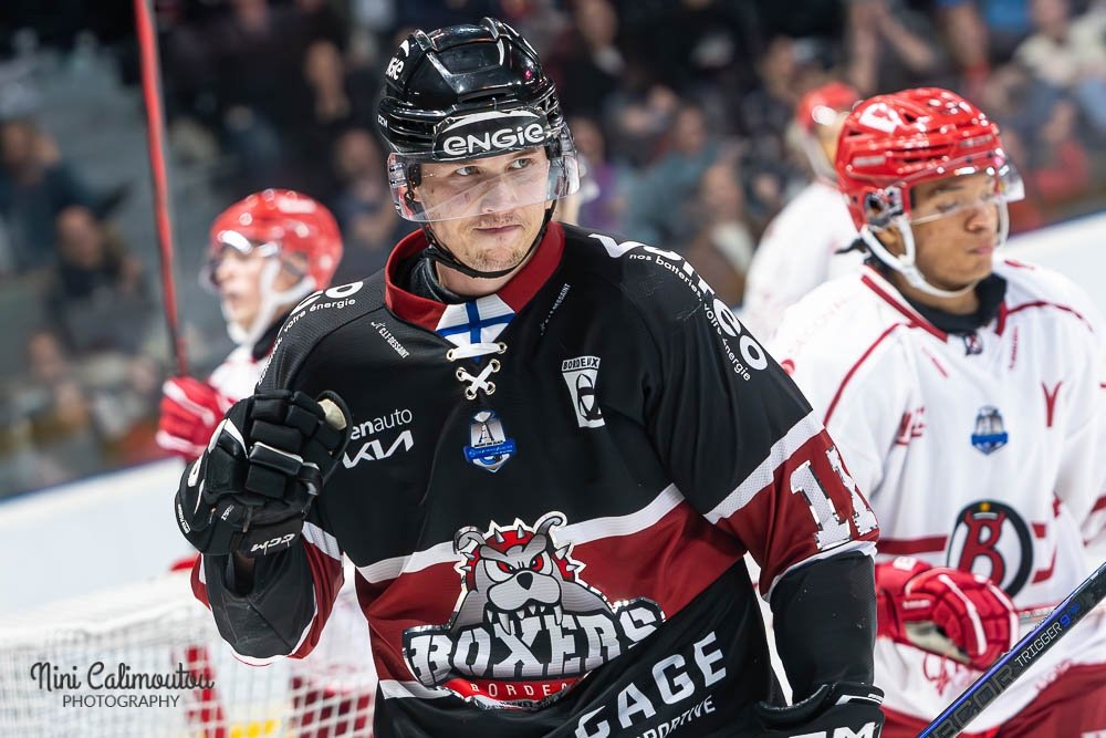 📷 Retour en images pour <a href="/hockeyarchives/">🏒 Hockey Archives 🏒</a> sur le match de la 8e journée de <a href="/LigueMagnus/">Synerglace Ligue Magnus</a> : <a href="/BoxersBordeaux/">Boxers de Bordeaux</a> vs <a href="/DiablesRouges05/">Diables Rouges de Briançon</a> : flickr.com/photos/6858064…