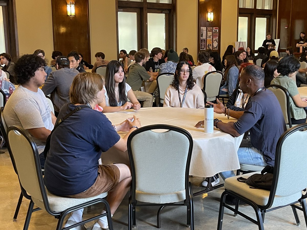 CoachBaker4's tweet photo. My students meeting Tim industry writers, directors, and producers at the Austin Film Festival https://t.co/YJIudnUB7F