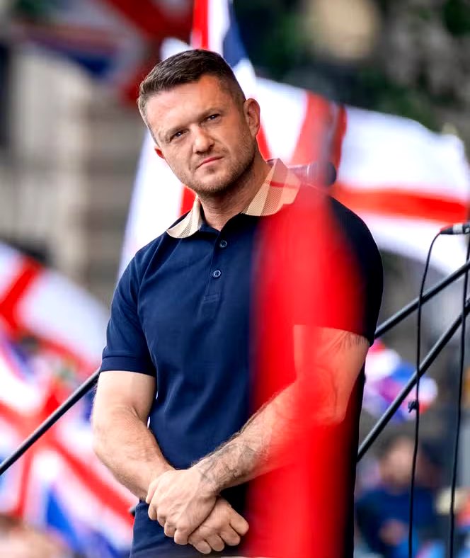 RadioGenoa's tweet photo. British patriot Tommy Robinson has just been arrested. https://t.co/uQdC1eHJ7W