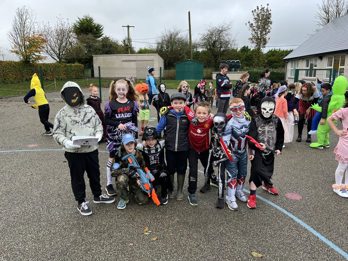 Happy Halloween from a spooky looking 3rd class 👻🧙‍♀️<a href="/RathnureNS/">Rathnure NS</a>