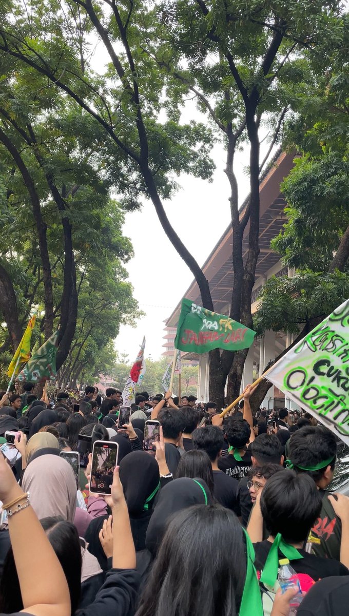 ☻ nay ☻ tweet media