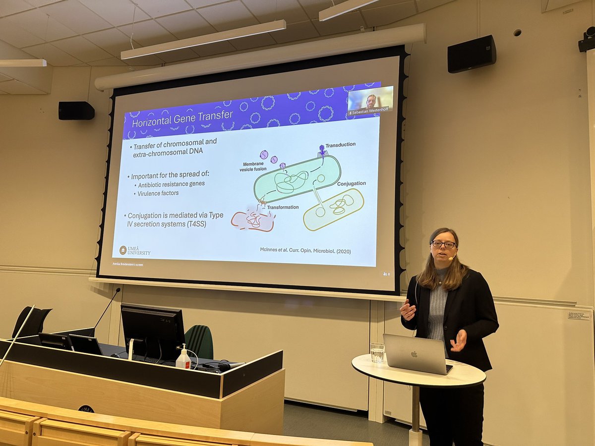 Both of them did a great job in defending their thesis and are now #PhinisheD! 🥳