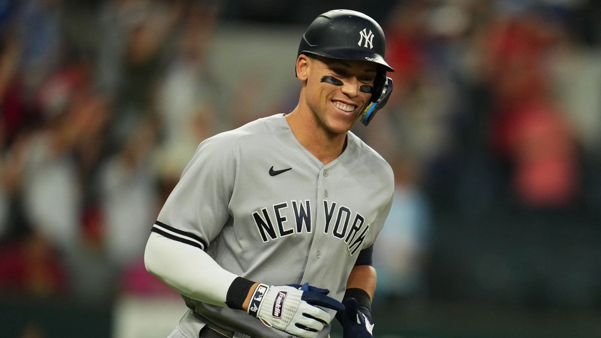 If Aaron Judge hits a HR tonight someone who retweets and is following is winning a shirt. Comment your size. Let’s go Yankees.