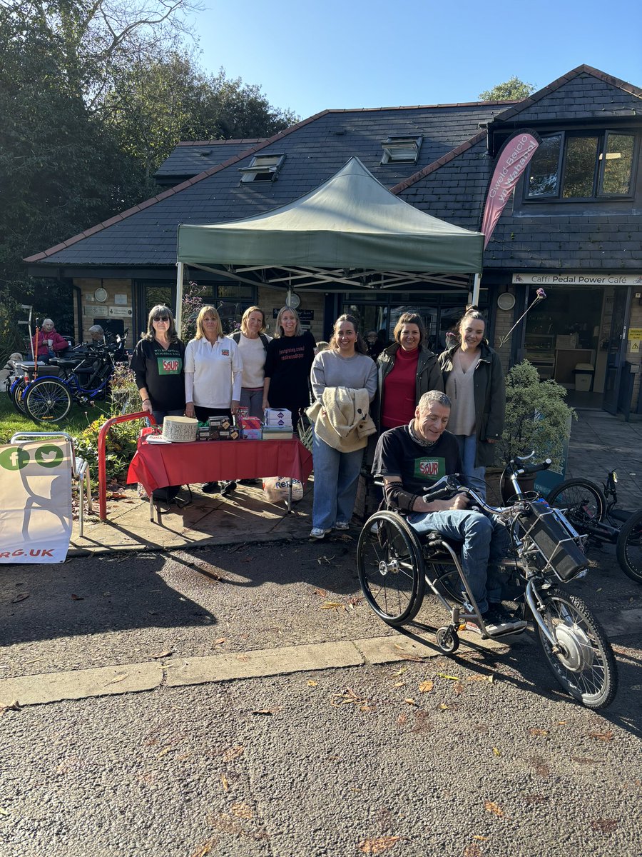 Julie Smith tweet media