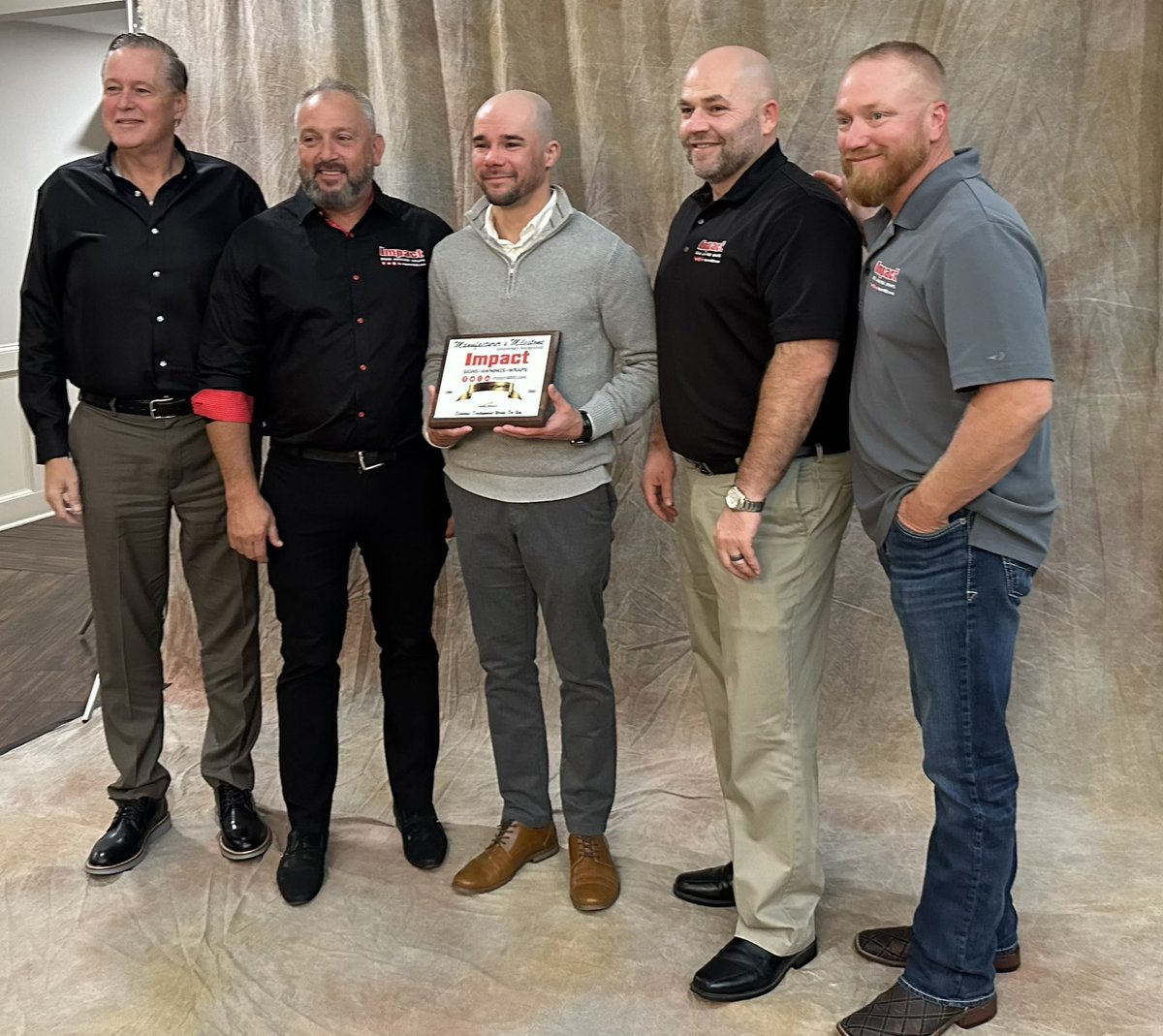 DG_DavidGoodson's tweet image. It was a great evening @SedaliaGolf  @Impact4800 
Was presented our 25 years in business award from @EconomicPettis  - congratulations to all the other companies that were honored as well.  #AnySignAnywhere #AmericanManufacturing