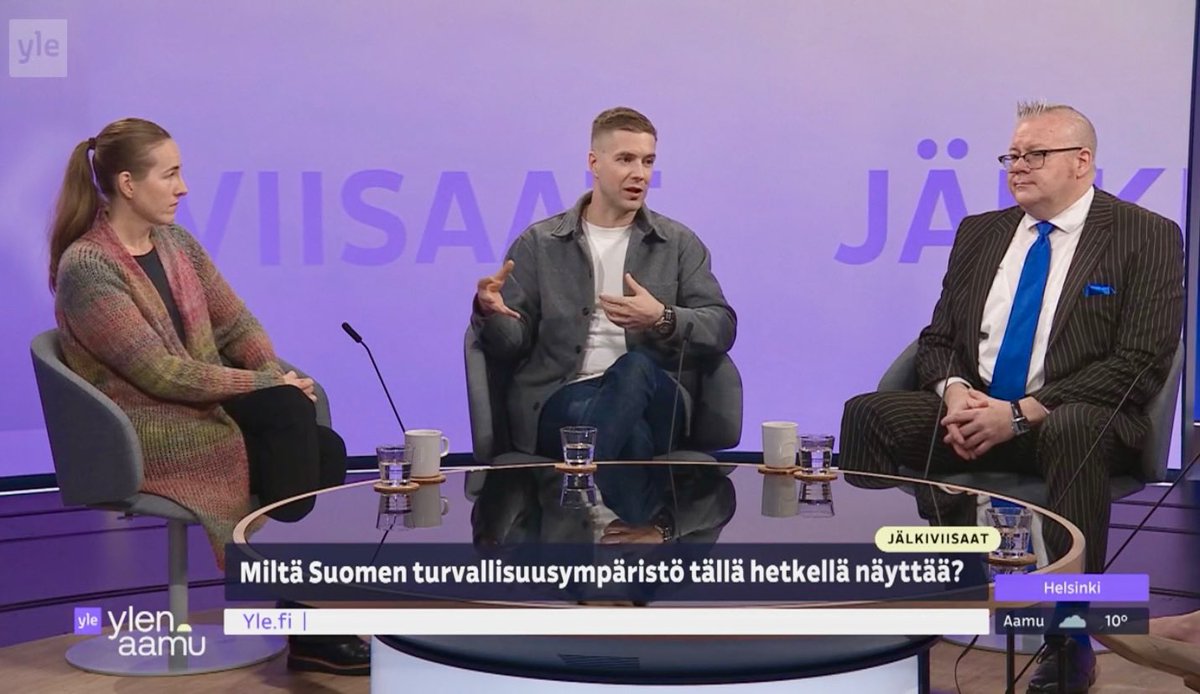 OttoThkp's tweet photo. Suomessa BRICS-kokousta on käsitelty ennen kaikkea Ukrainan sodan näkökulmasta. 

Samaan aikaan tulisi kuitenkin tarkastella myös isoa kuvaa ja pitkää aikaväliä: turvallisuusympäristö on systeemisessä murroksessa eikä vanhaan normaaliin ole paluuta. 

Linkki #Jälkiviisaat👇 https://t.co/evSQzGESsl