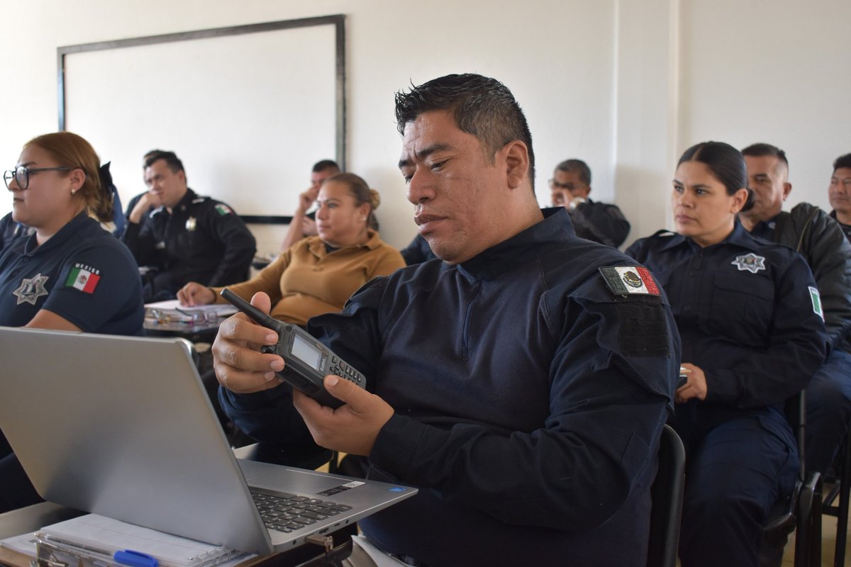 Sría. de Seg. Pública del Estado de Durango (@sspdgo) on Twitter photo 2/2 este encuentro de formación de instructores está convocado y avalado por la Secretaría Ejecutiva del Consejo Nacional de Seguridad Pública, participando los estados de #NuevoLeón, #Coahuila, #SanLuisPotosí, #Tamaulipas y #Durango. <a href="/EVillegasV/">Esteban Villegas V.</a> <a href="/OscarGalvanV/">Oscar Galván</a> <a href="/OscarGalvanV/">Oscar Galván</a> 2/2 este encuentro de formación de instructores está convocado y avalado por la Secretaría Ejecutiva del Consejo Nacional de Seguridad Pública, participando los estados de #NuevoLeón, #Coahuila, #SanLuisPotosí, #Tamaulipas y #Durango. <a href="/EVillegasV/">Esteban Villegas V.</a> <a href="/OscarGalvanV/">Oscar Galván</a> <a href="/OscarGalvanV/">Oscar Galván</a>
