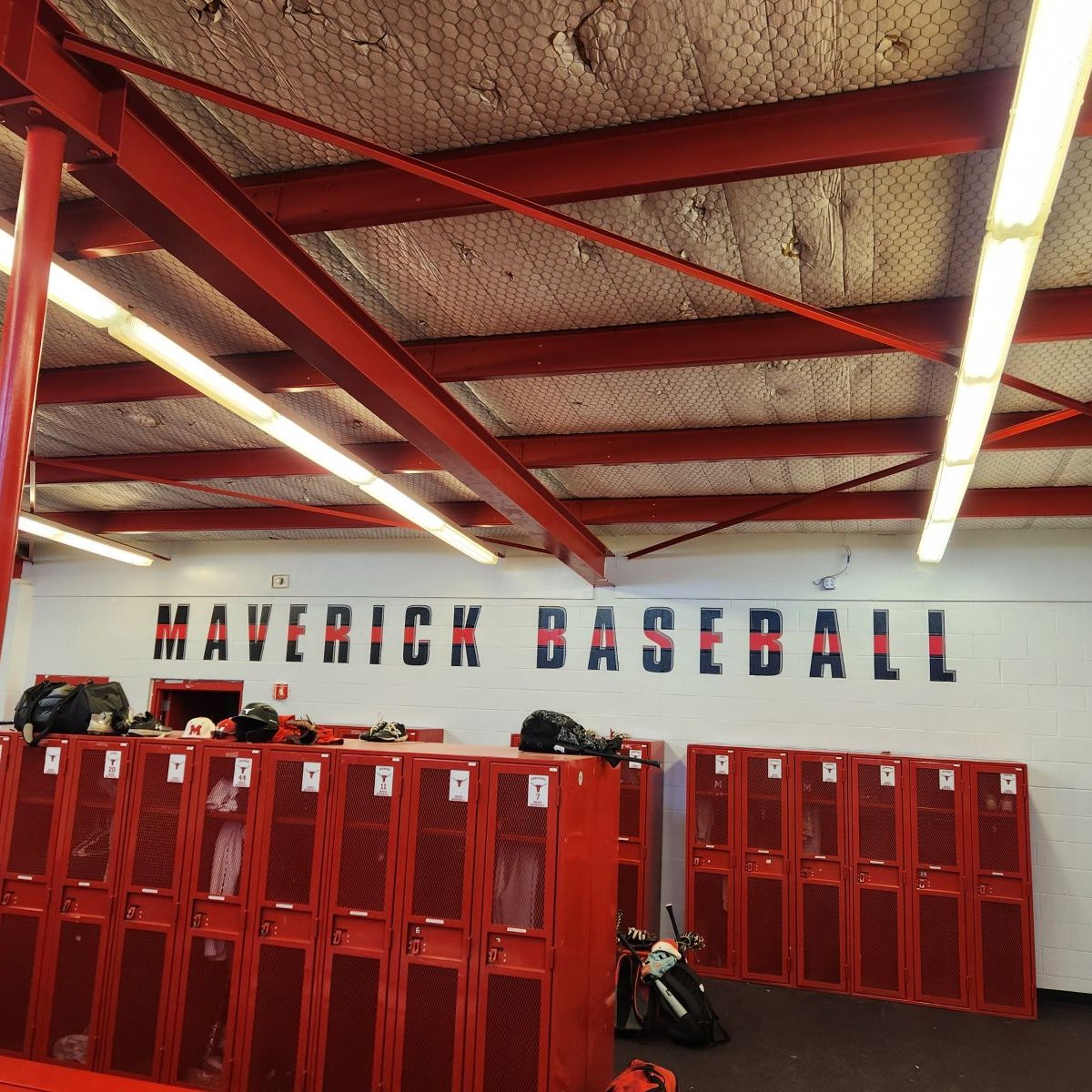 waterboy_tx's tweet photo. Horns Up! @MISDBaseballTX @MarshallMavsAth @MarshallISD @bsnsports_tx @bsnsports
#webrandbig #athletics #sports #sportsbranding #waterboygraphics #customdoors #customentrances #customwindows #windscreens #customgraphics #bsnsports #marshall #mavericks https://t.co/KfigJcWa0j