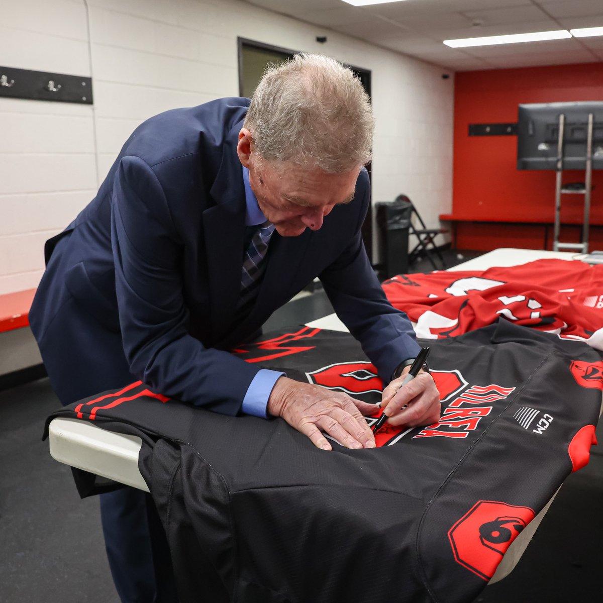 Still not over Killer's birthday celebrations last weekend 🎉 

To keep the celebrations going, we're giving away a Next-Gen Angry Puck jersey, signed by Killer himself! Like and RT this post, and make sure you're following us, to enter 🖋️