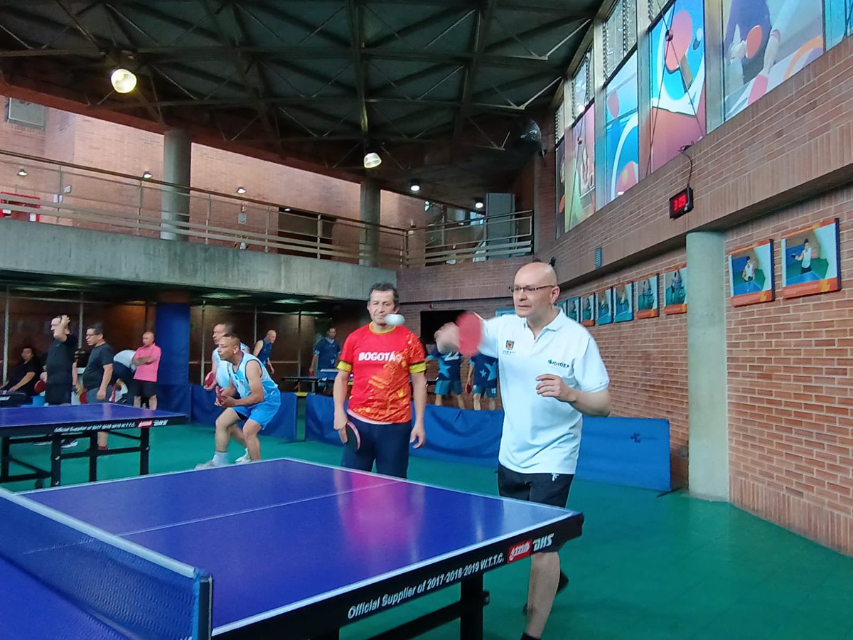 ServicioCivilD's tweet image. ¡La final de tenis de mesa dobles está en plena acción en los #JuegosDeportivosDistritales! En minutos conoceremos a las y los servidores ganadores de esta emocionante competencia. 🎉💪 ¡Gracias por activar el #PoderDelBienEstar en cada disciplina de estos X Juegos Deportivos!