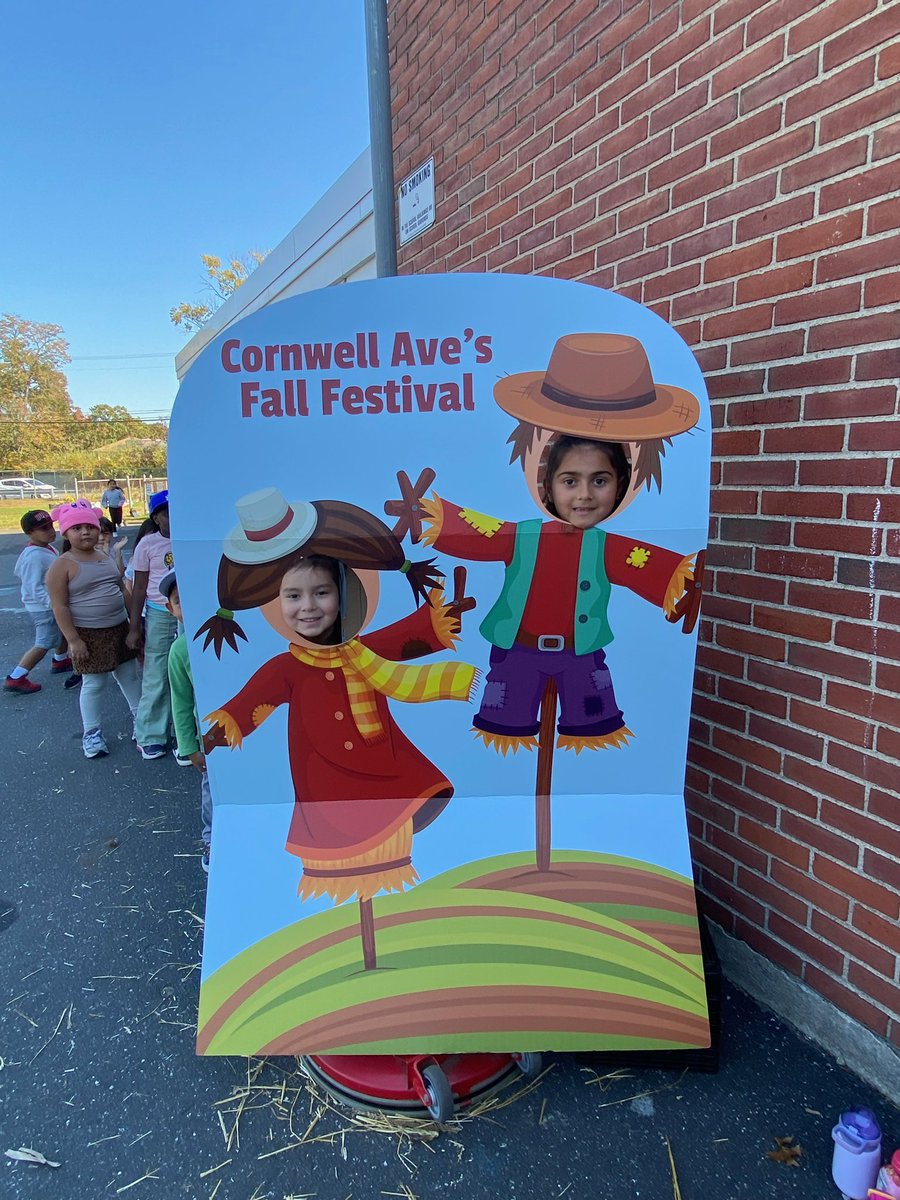 Busy week in first grade! We had our fall festival, are learning all about shapes, and are practicing good habits during readers workshop 🙂 <a href="/CornwellAveES/">CornwellAveES</a>