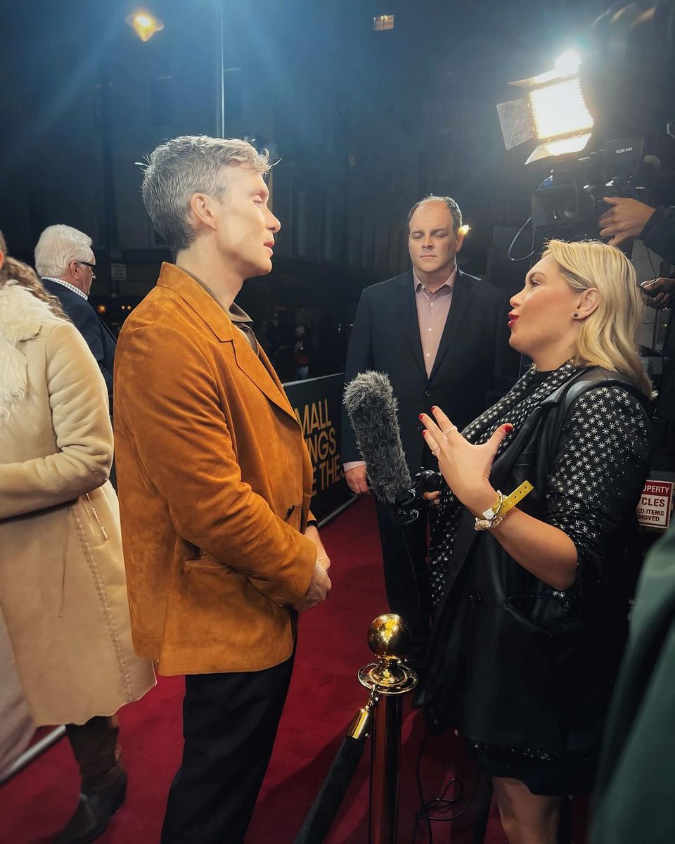 cillian being interviewed by Jodie presents on the STLT red carpet!