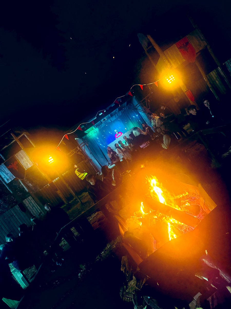 D11kim's tweet image. Tonight the @DoubleElevenLtd monthly bus tour took us thrill seekers to @KirkleathamWG for #screamfactory for a Halloween night! Shit scared at points but loved every second. Lots of team work and hand holding ha! 🤜🏼🤛🏼