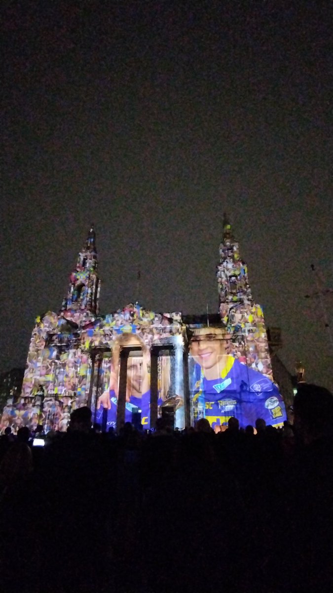ShaunFarrelly's tweet photo. Friday night lights in Leeds, taking in Light Night 

#LightNight #LightNightLeeds #LightNightLeeds2024 #Leeds #WestYorkshire #Lights https://t.co/A7K4SOEIhY