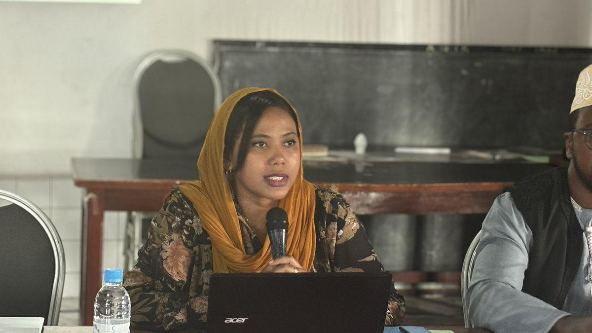 seaviewsw's tweet photo. Throwback sur la conférence sur Mbaraka Sidi et la Table Ronde sur la place de la femme comorienne #picafestival2k24 #iconothequeihoi #medinawiratha #comissiomoceanindien #Sinamu #CulturalHeritage #africacelebrates #seaviewartwork #regionreunion #photoexhibition #salimamoud https://t.co/FakpFnJqbw