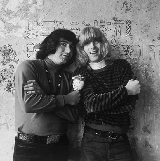 camillaaisa's tweet photo. Looking for familiar faces in an empty window pane… 

Phil Lesh (1940-2024) 🌹 https://t.co/zaI84kIGZW