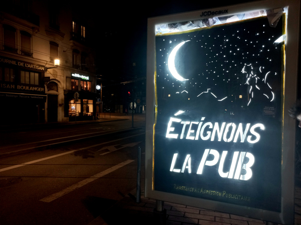 Résistance à l'Agression Publicitaire tweet media