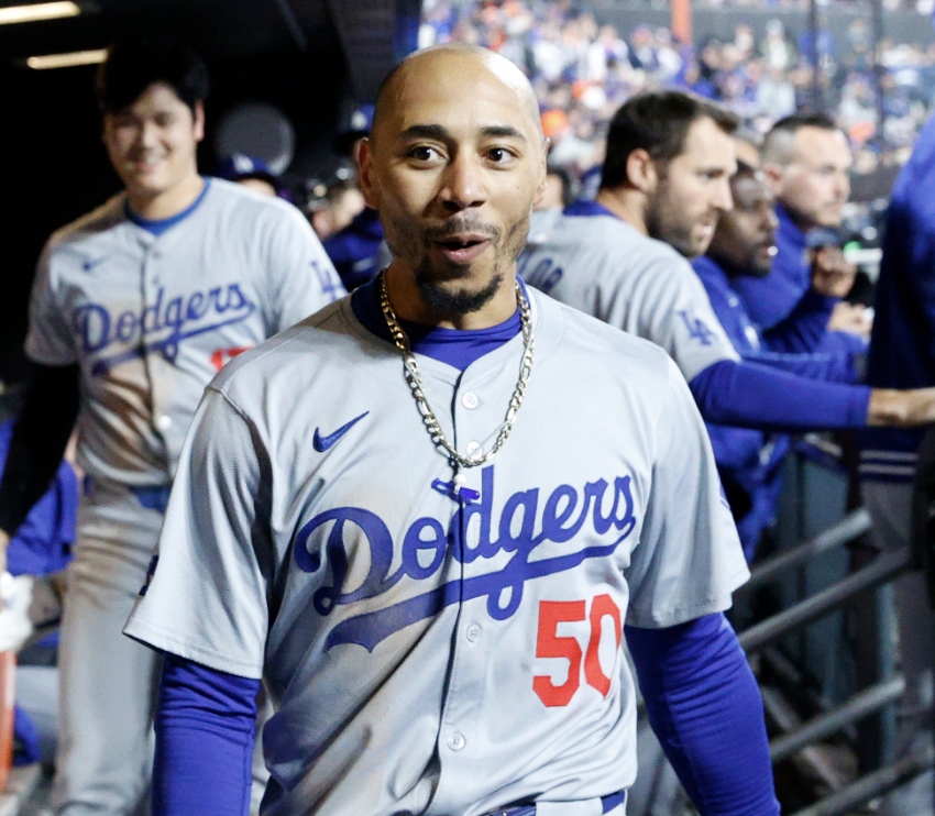ThreeInningSave's tweet photo. Hey, the World Series is today!

What better way to prepare than to listen to our preview of Dodgers vs. Yankees?

https://t.co/fTdDu63zan https://t.co/4pdPat61uJ
